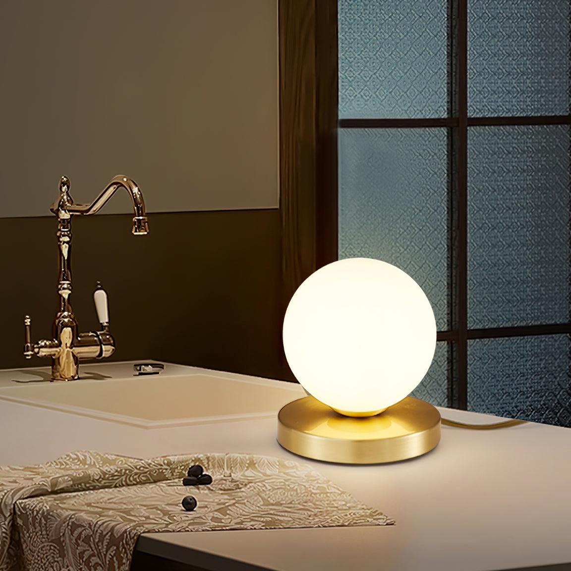 Chelsea Glass Table Lamp - Loonglight