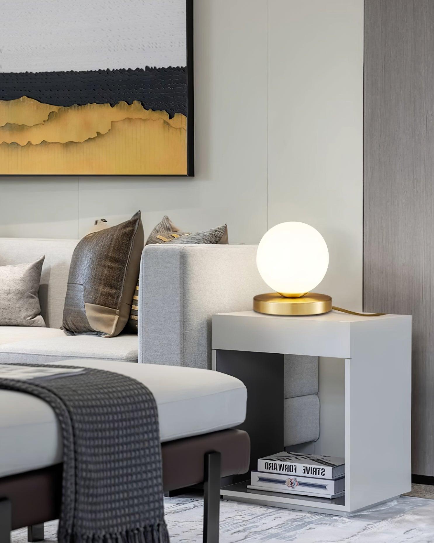 Chelsea Glass Table Lamp - Loonglight