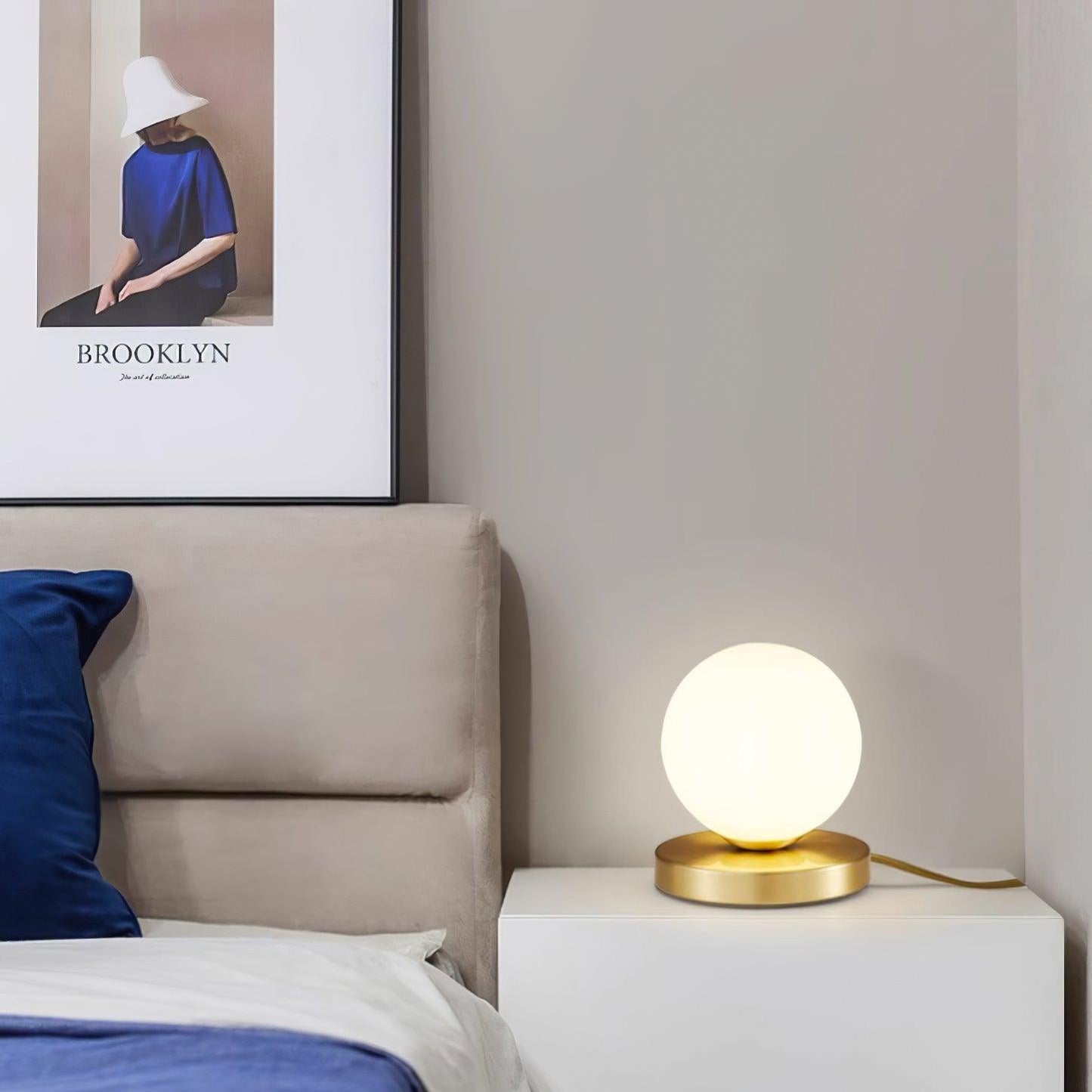 Chelsea Glass Table Lamp - Loonglight