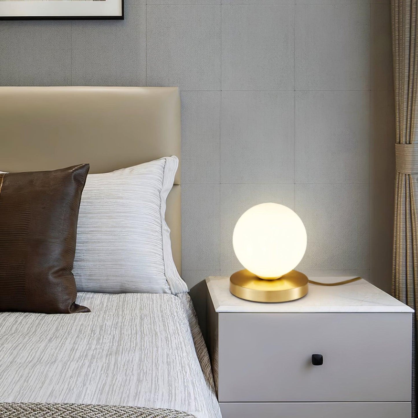 Chelsea Glass Table Lamp - Loonglight