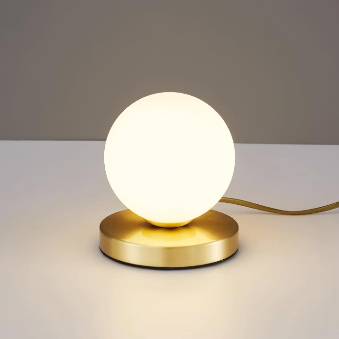 Chelsea Glass Table Lamp - Loonglight