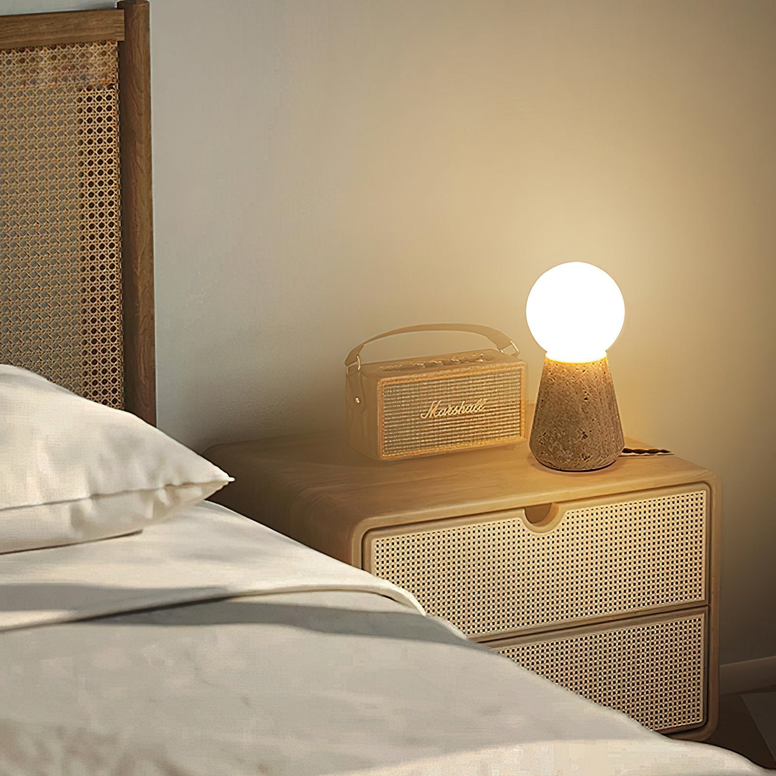 Cleona Table Lamp - Loonglight