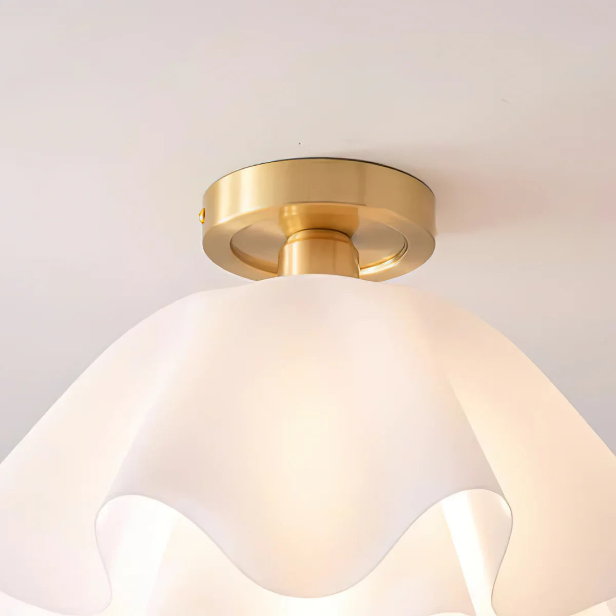 Cloud Ruffle Ceiling Light - Loonglight