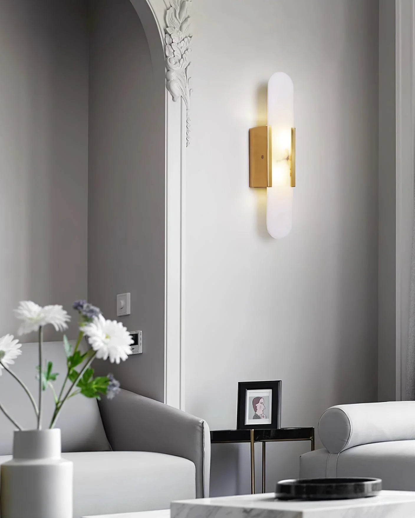 Contemporary Alabaster Wall Light - Loonglight