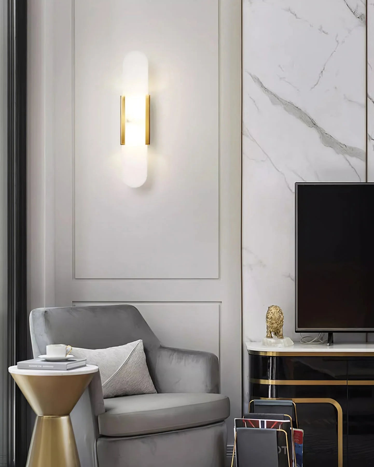 Contemporary Alabaster Wall Light - Loonglight