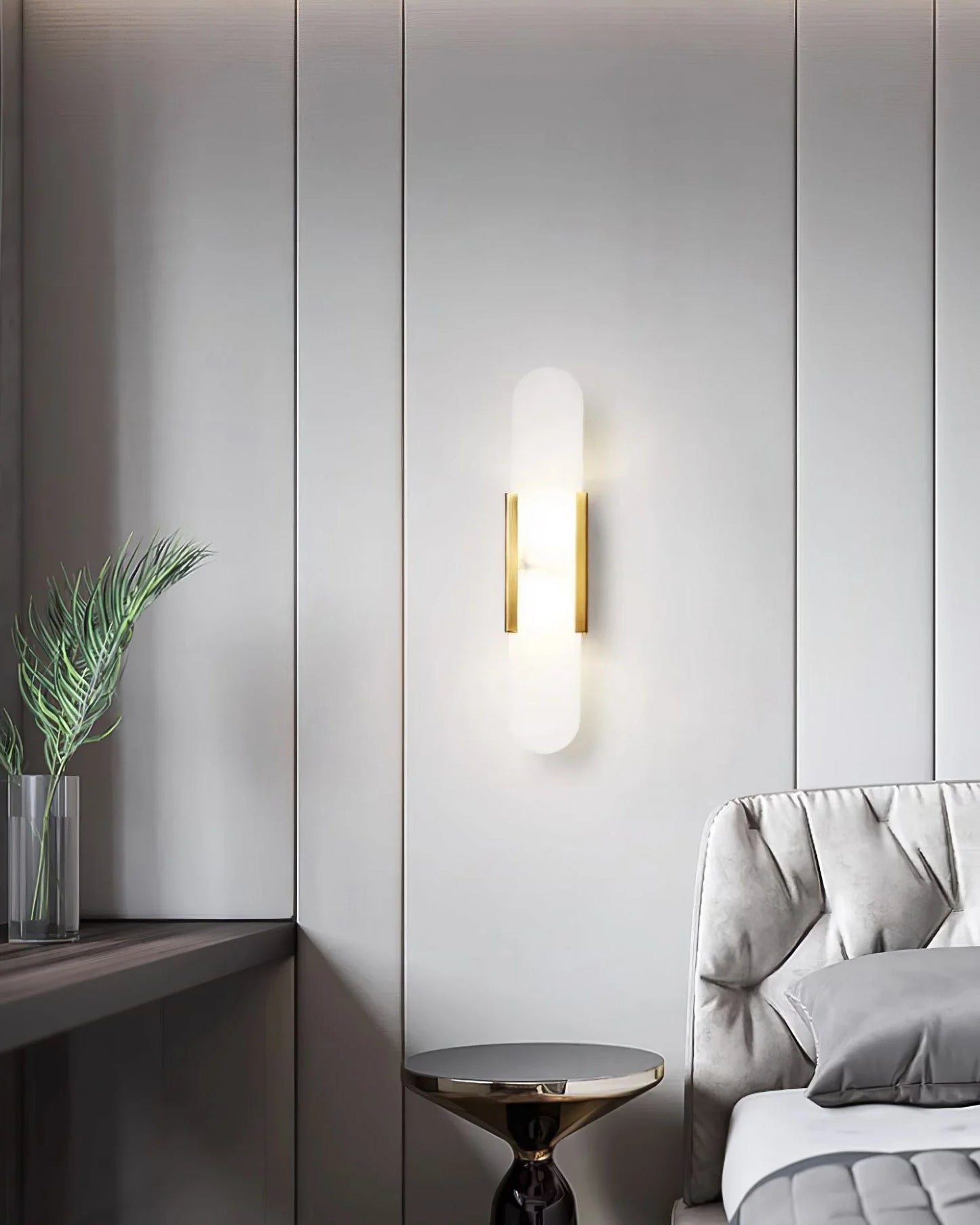 Contemporary Alabaster Wall Light - Loonglight