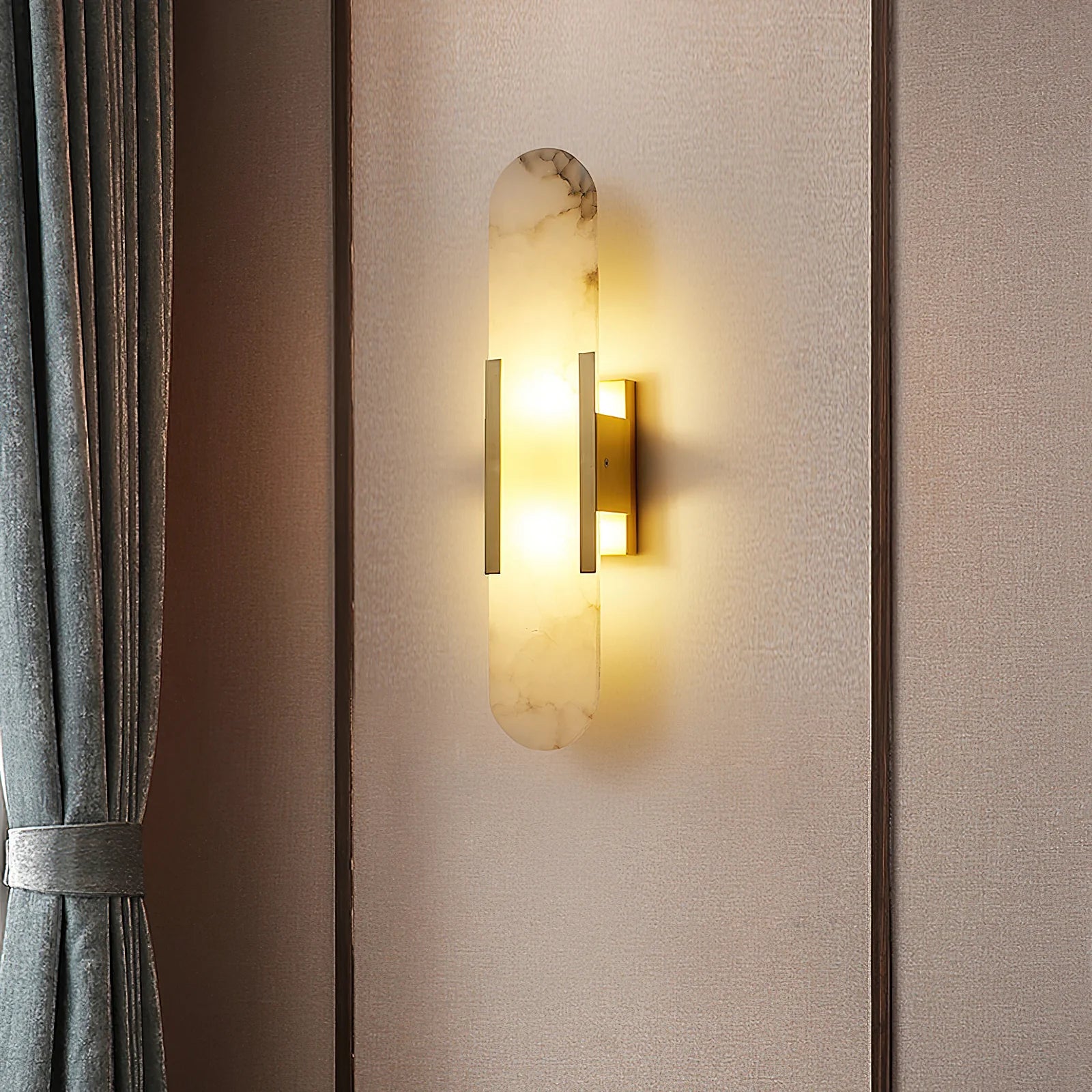 Contemporary Alabaster Wall Light - Loonglight