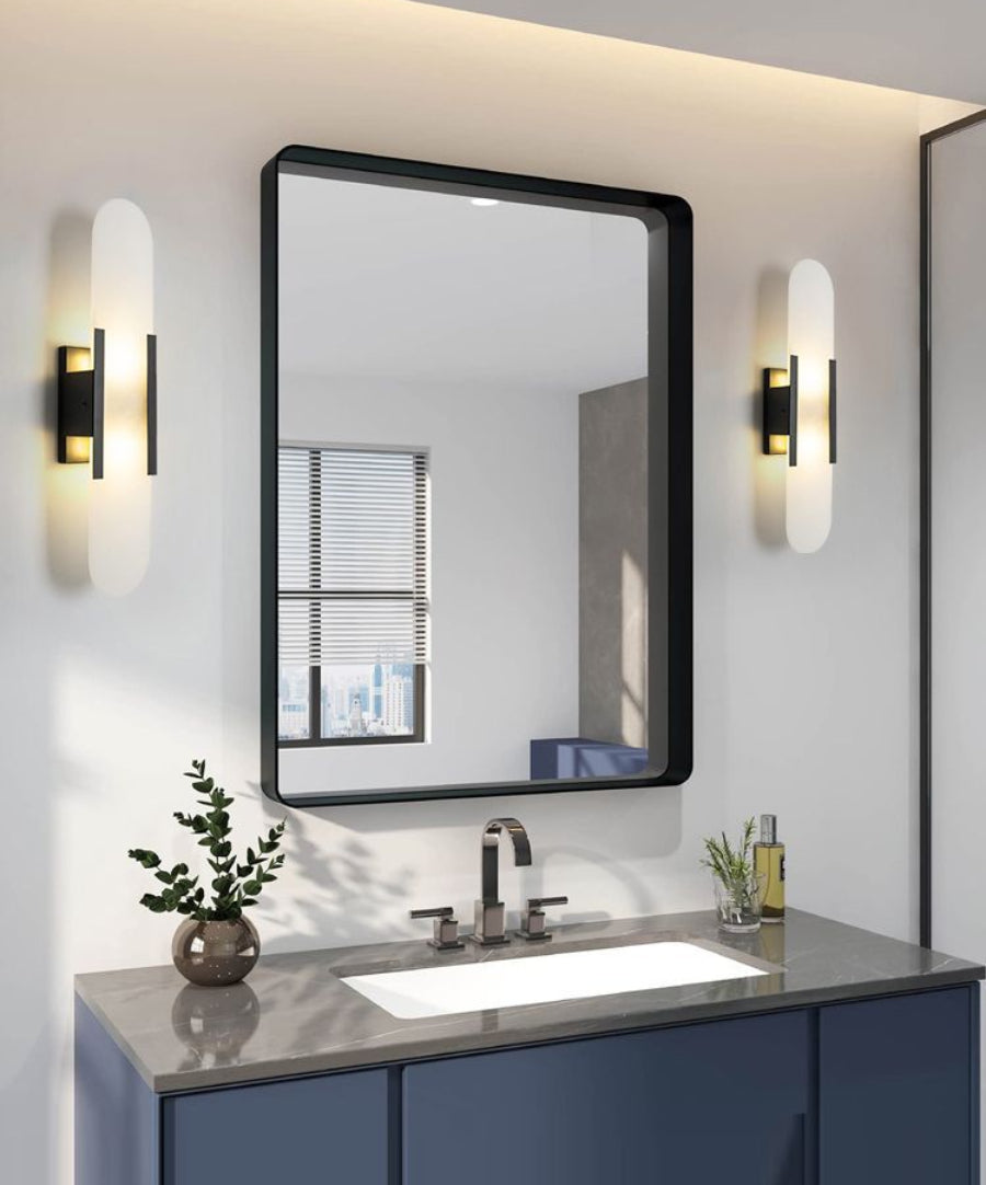 Contemporary Alabaster Wall Light - Loonglight