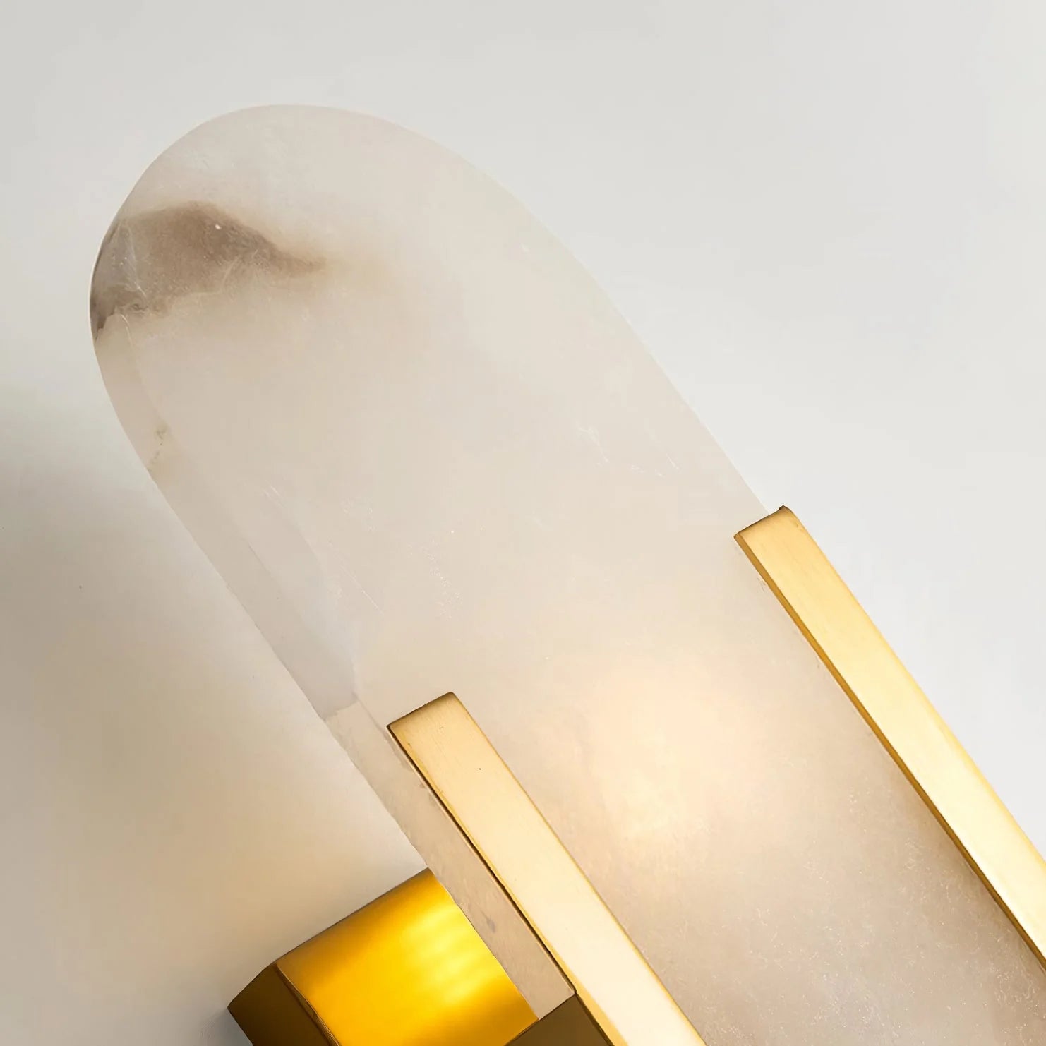 Contemporary Alabaster Wall Light - Loonglight