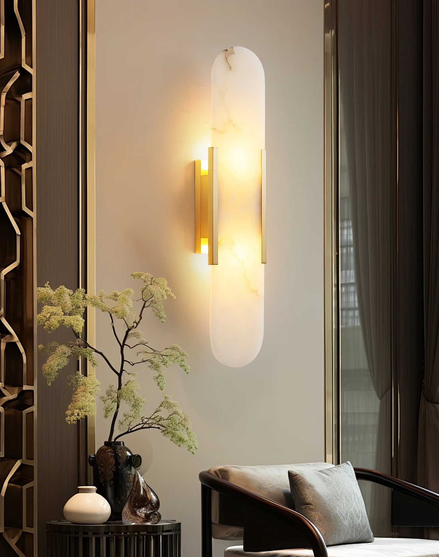 Contemporary Alabaster Wall Light - Loonglight