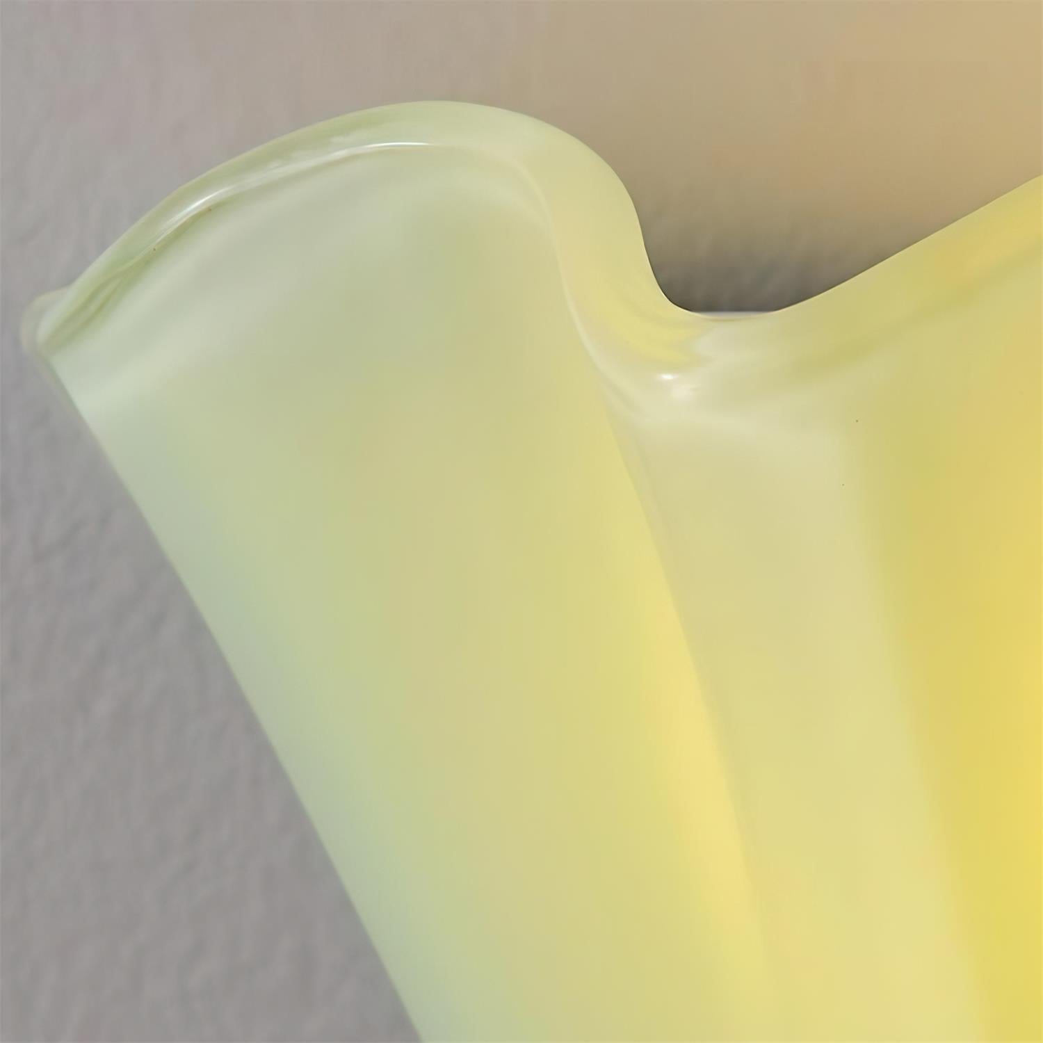 Corala Glass Petal Wall Lamp - Loonglight