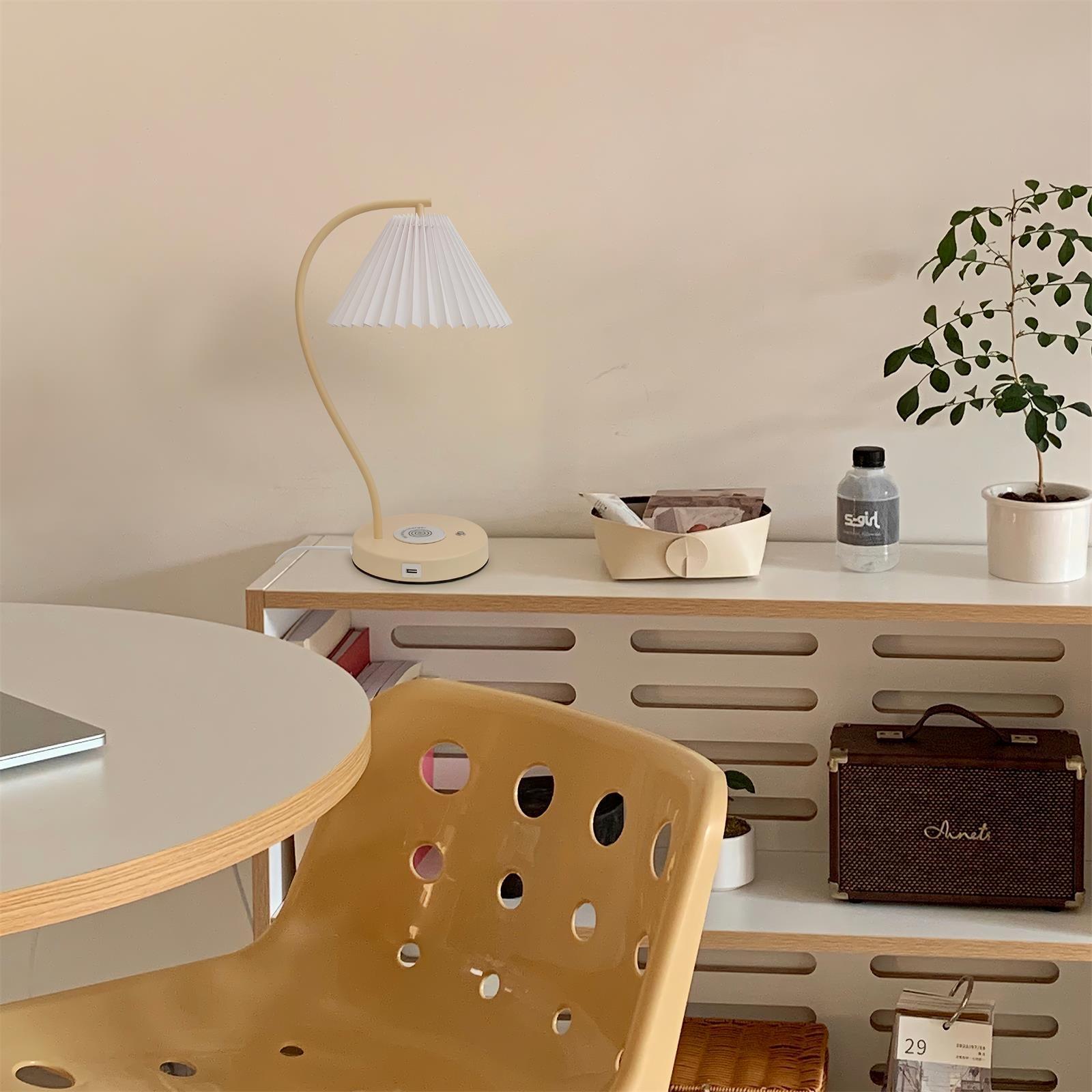 Crescini Pleated Table Lamp - Loonglight