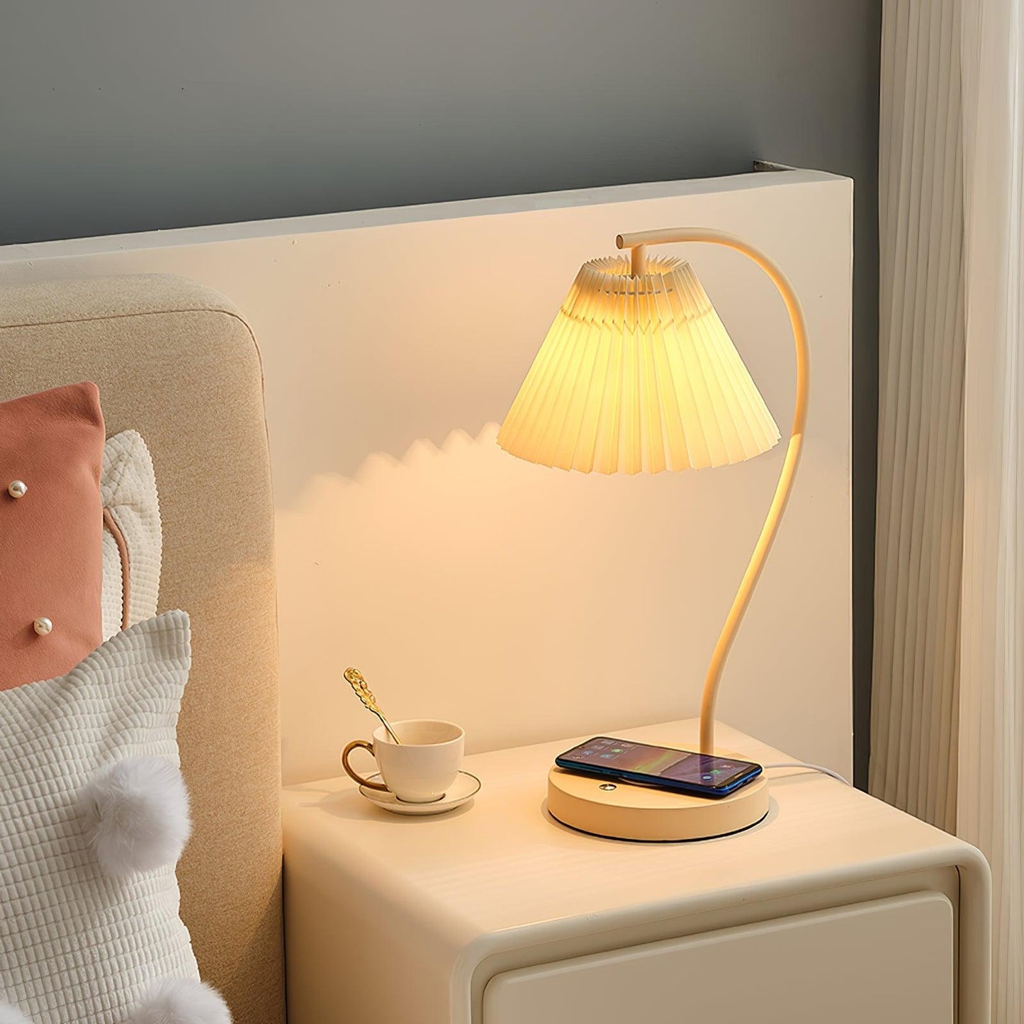 Crescini Pleated Table Lamp - Loonglight