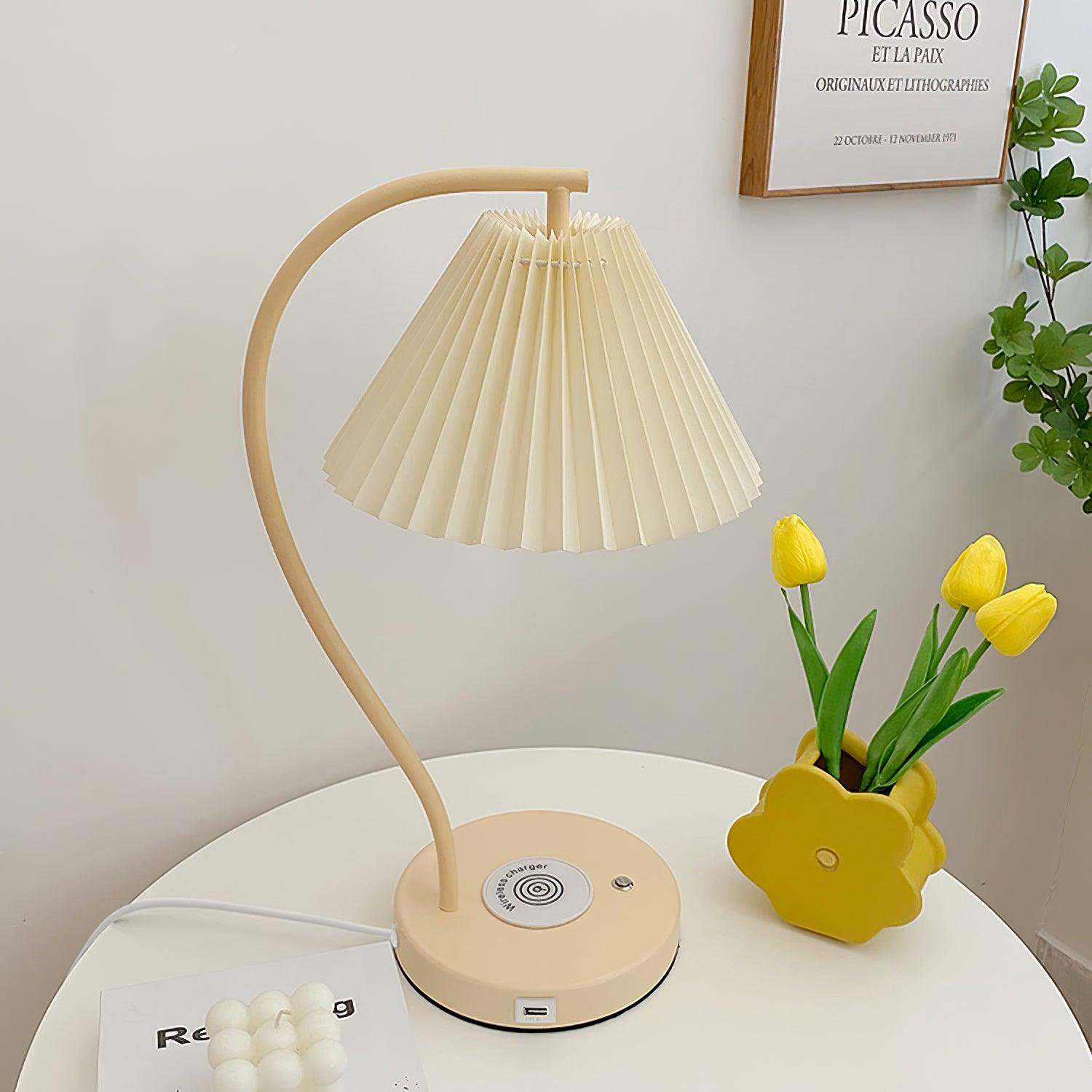 Crescini Pleated Table Lamp - Loonglight