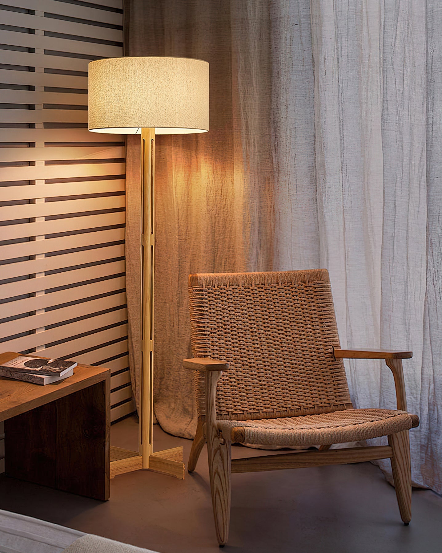 Culver Wood Floor Lamp - Loonglight