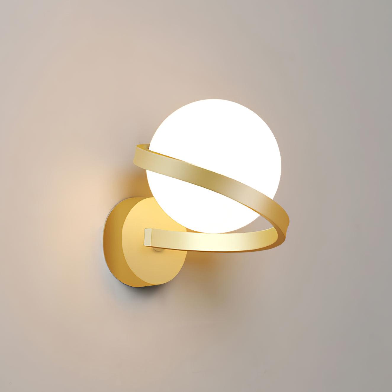 Curved Brass Wall Lamp - Loonglight