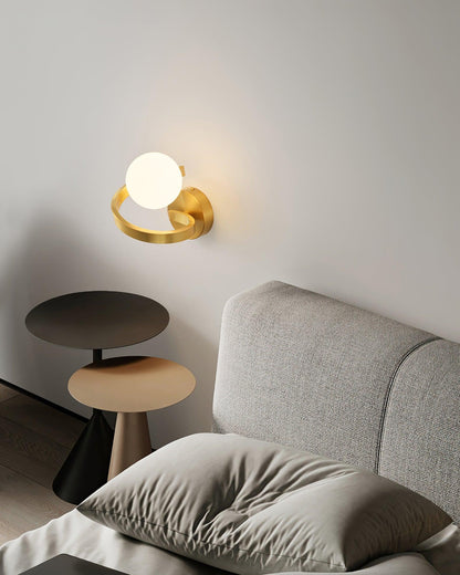 Curved Brass Wall Lamp - Loonglight