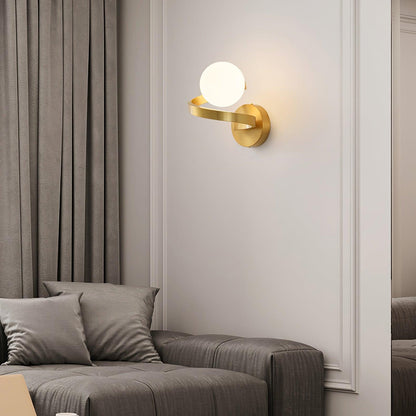 Curved Brass Wall Lamp - Loonglight