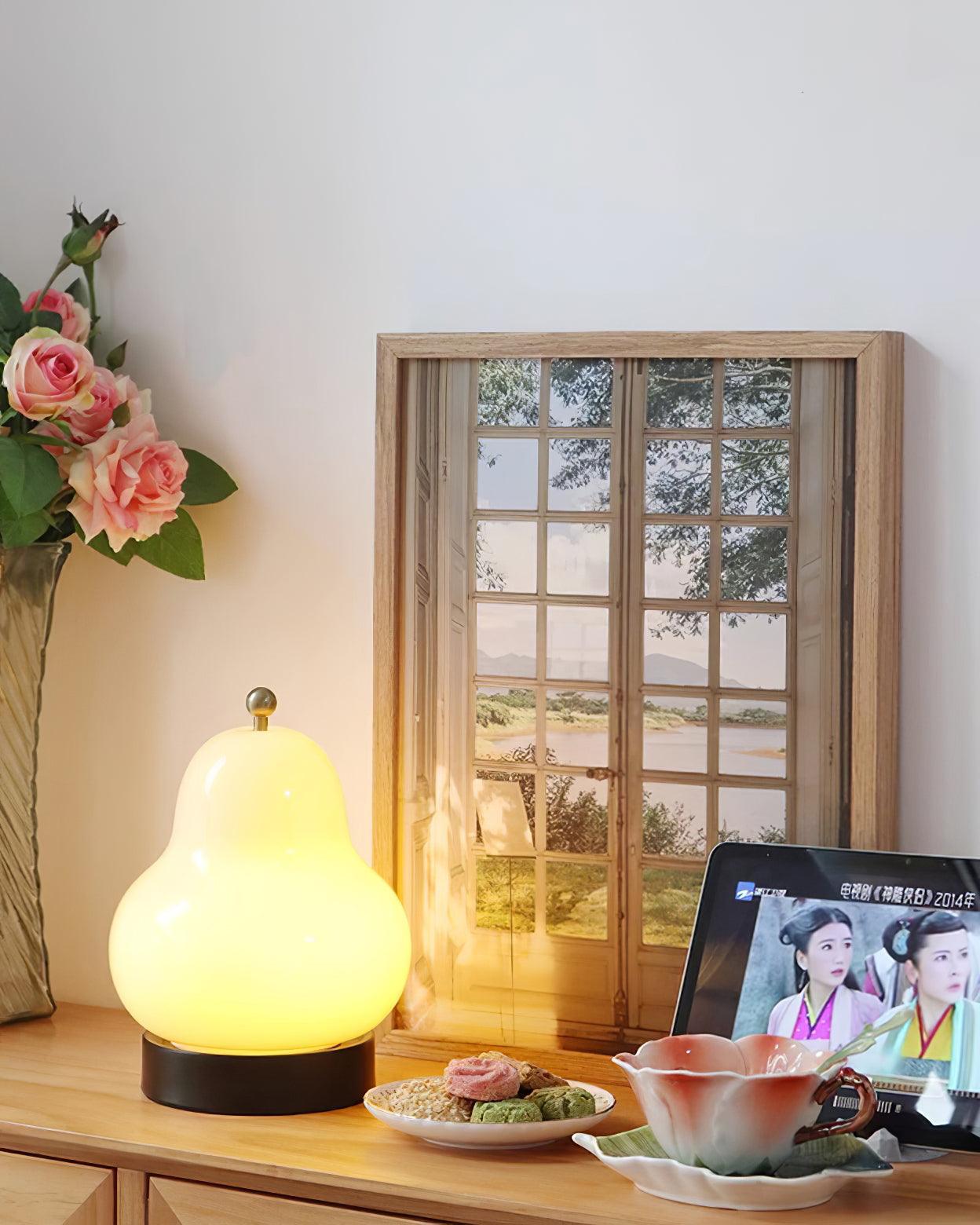 Cute Pear Table Lamp  (built-in battery) - Loonglight