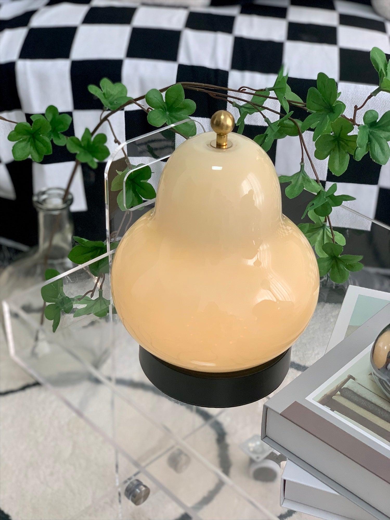Cute Pear Table Lamp  (built-in battery) - Loonglight