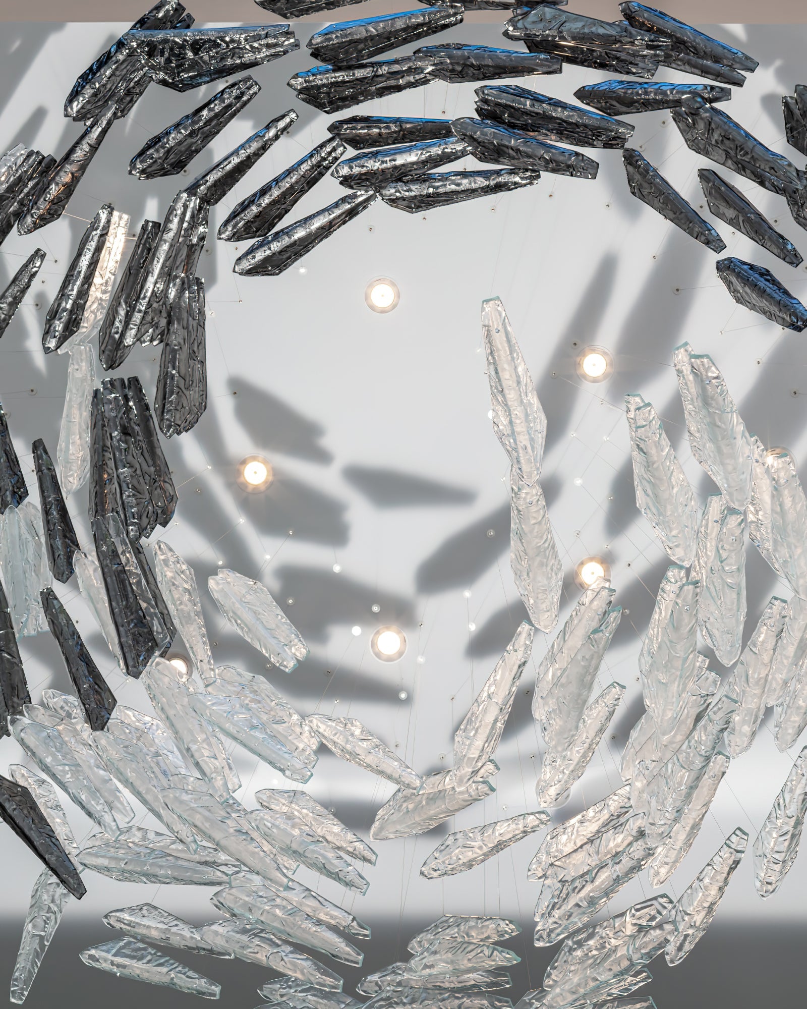 Breeze Glass Leaf Chandelier - Loonglight