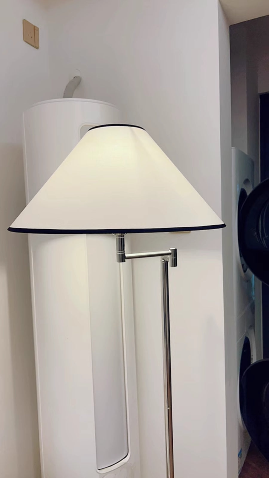 Dakota Floor Lamp - Loonglight