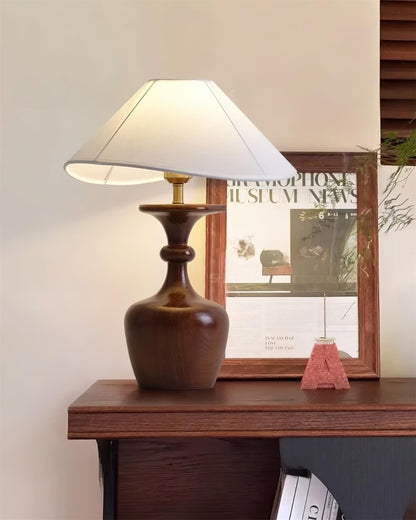 مصباح طاولة داني وود