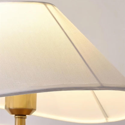 مصباح طاولة داني وود