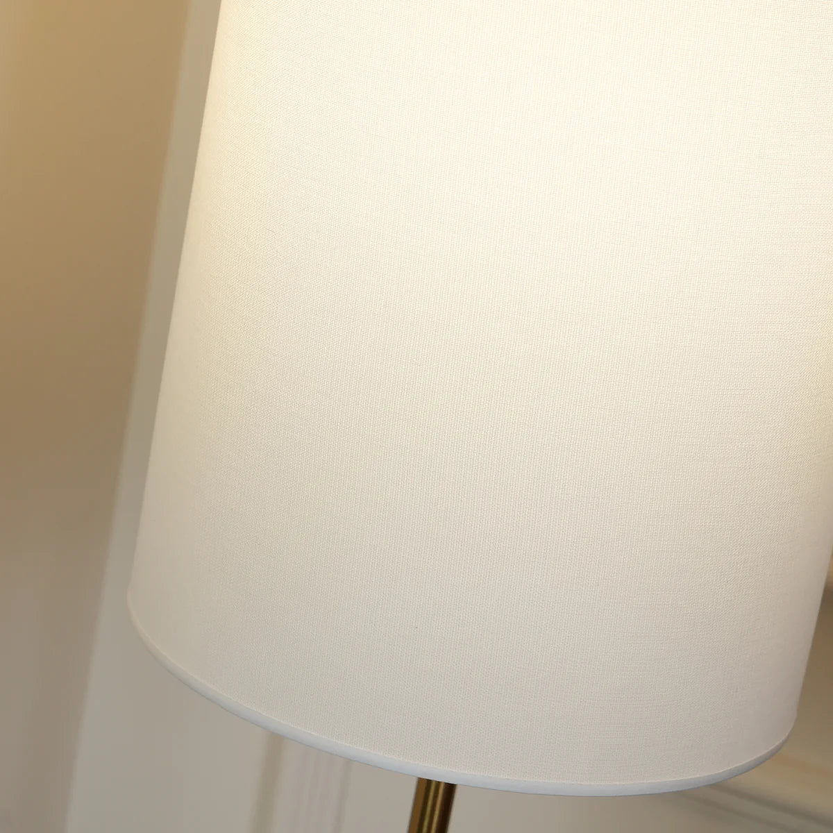 Danyon Floor Lamp - Loonglight