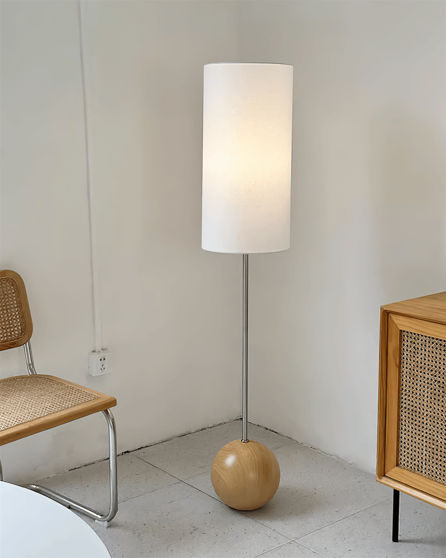 Danyon Floor Lamp - Loonglight