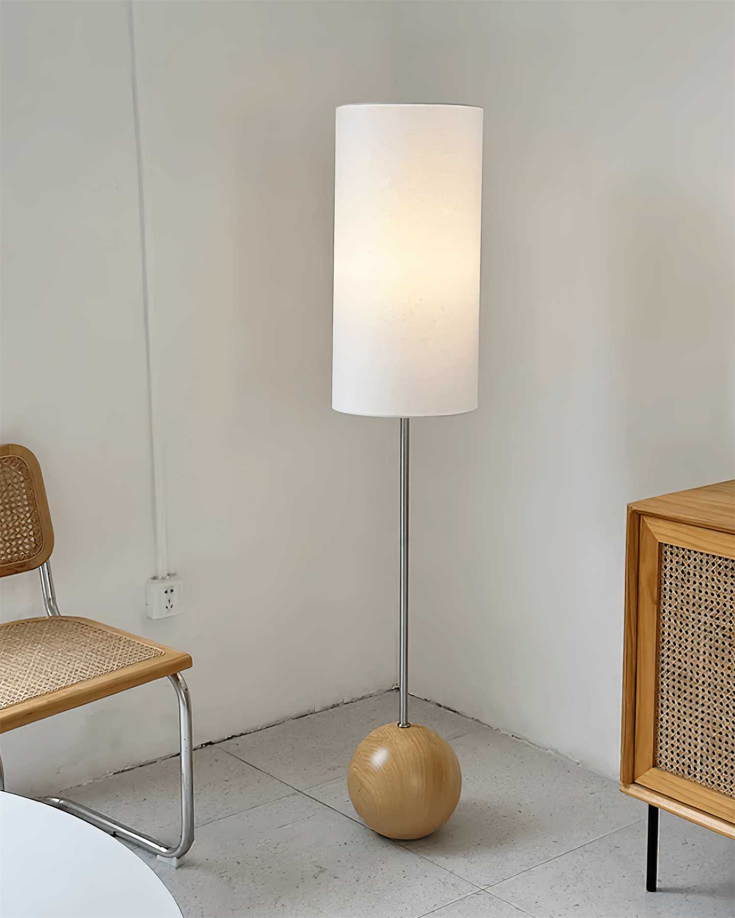 Danyon Floor Lamp - Loonglight