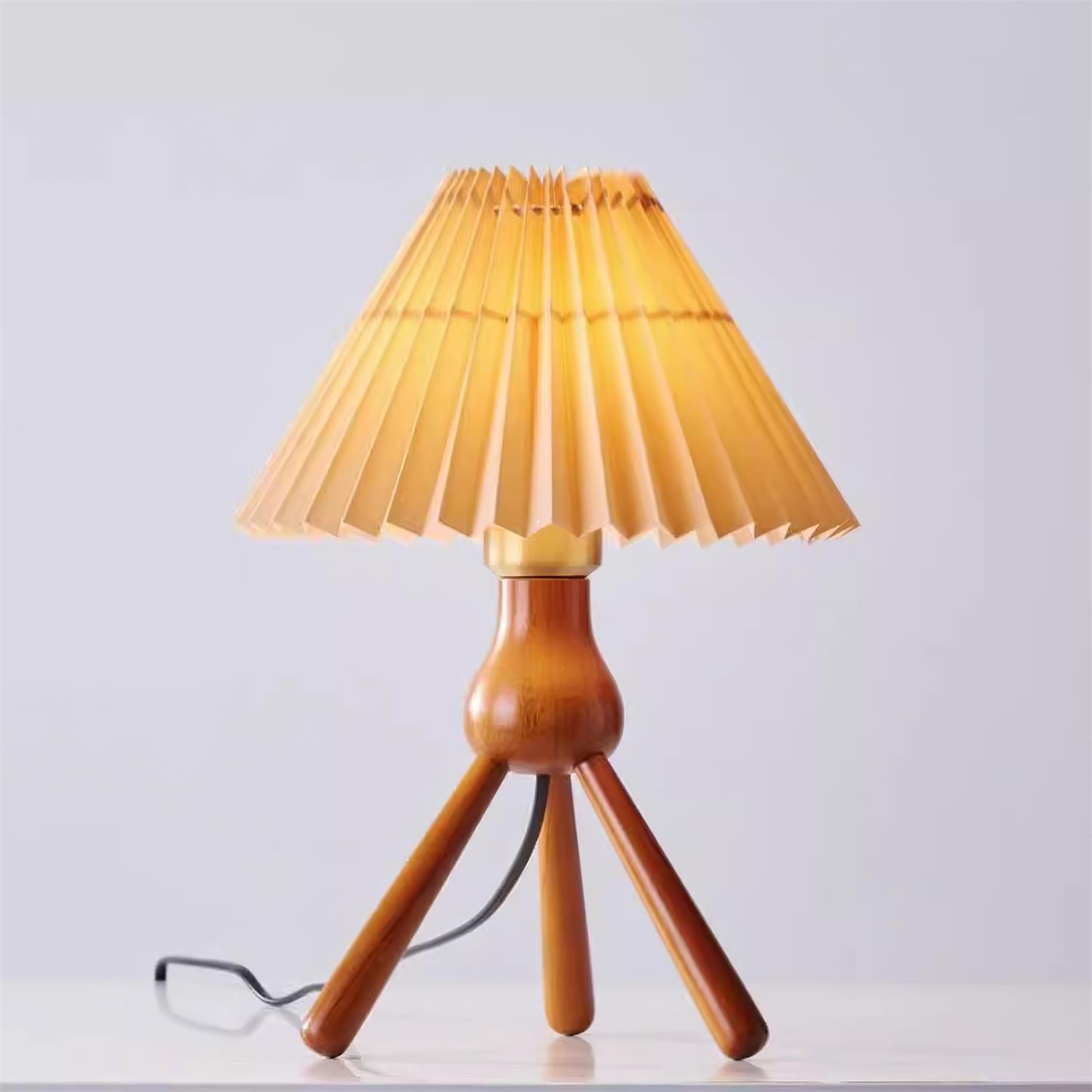 Daro Pleated Table Lamp - Loonglight