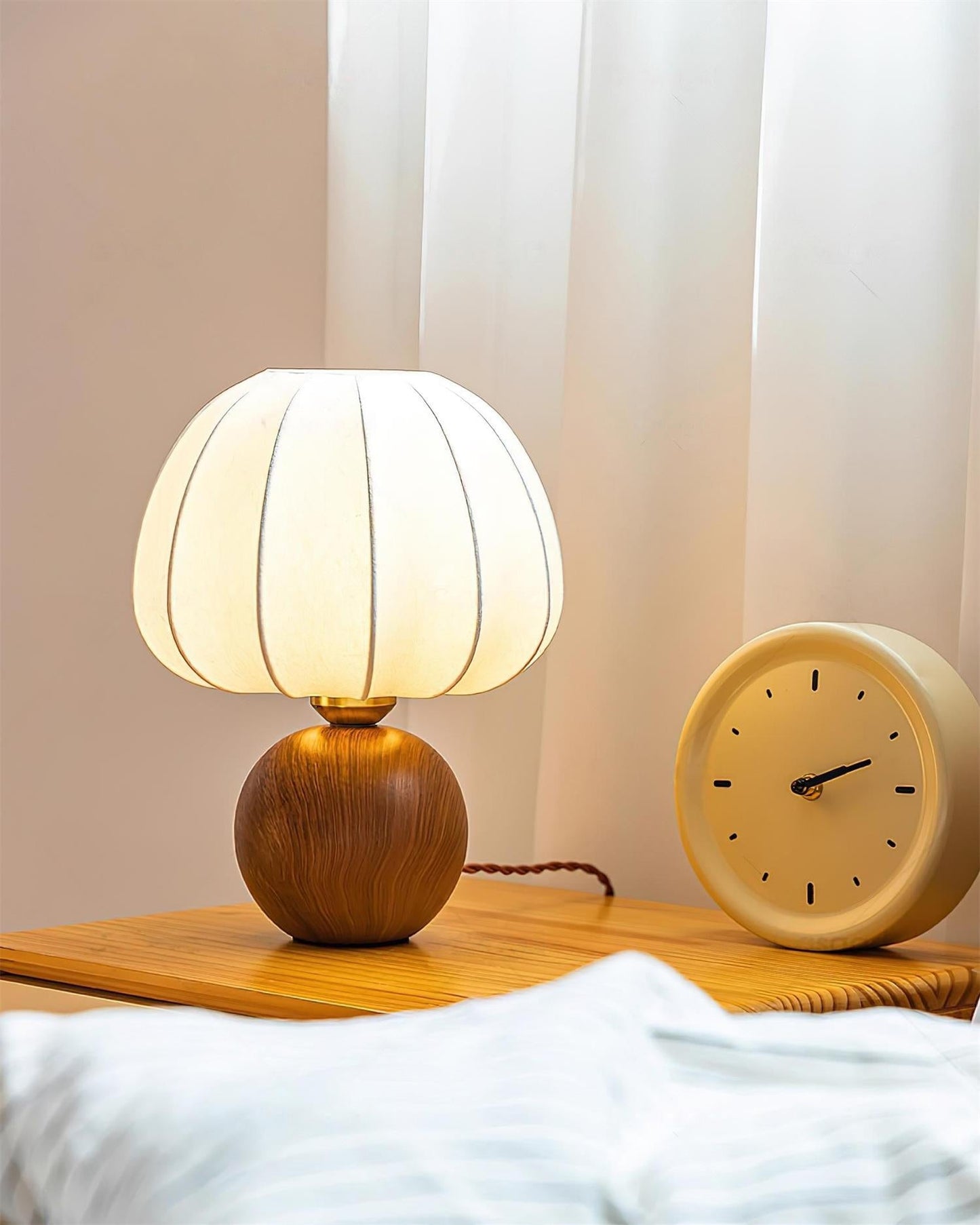Dion Table Lamp - Loonglight
