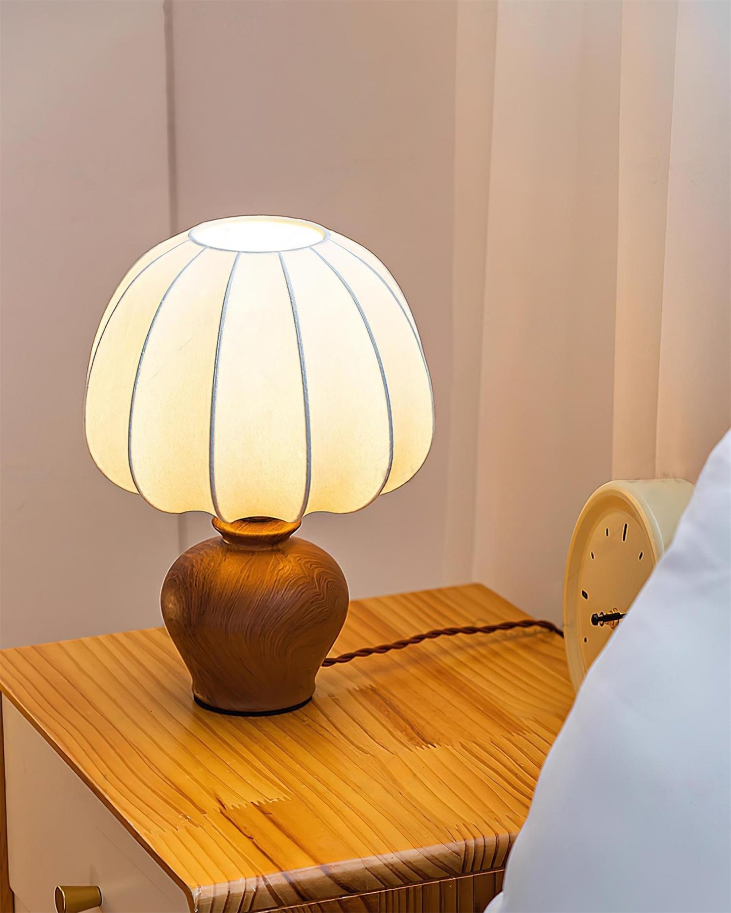 Dion Table Lamp - Loonglight