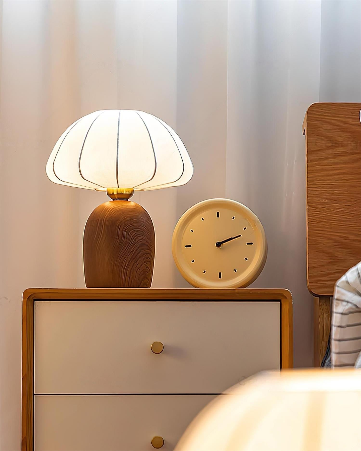 Dion Table Lamp - Loonglight