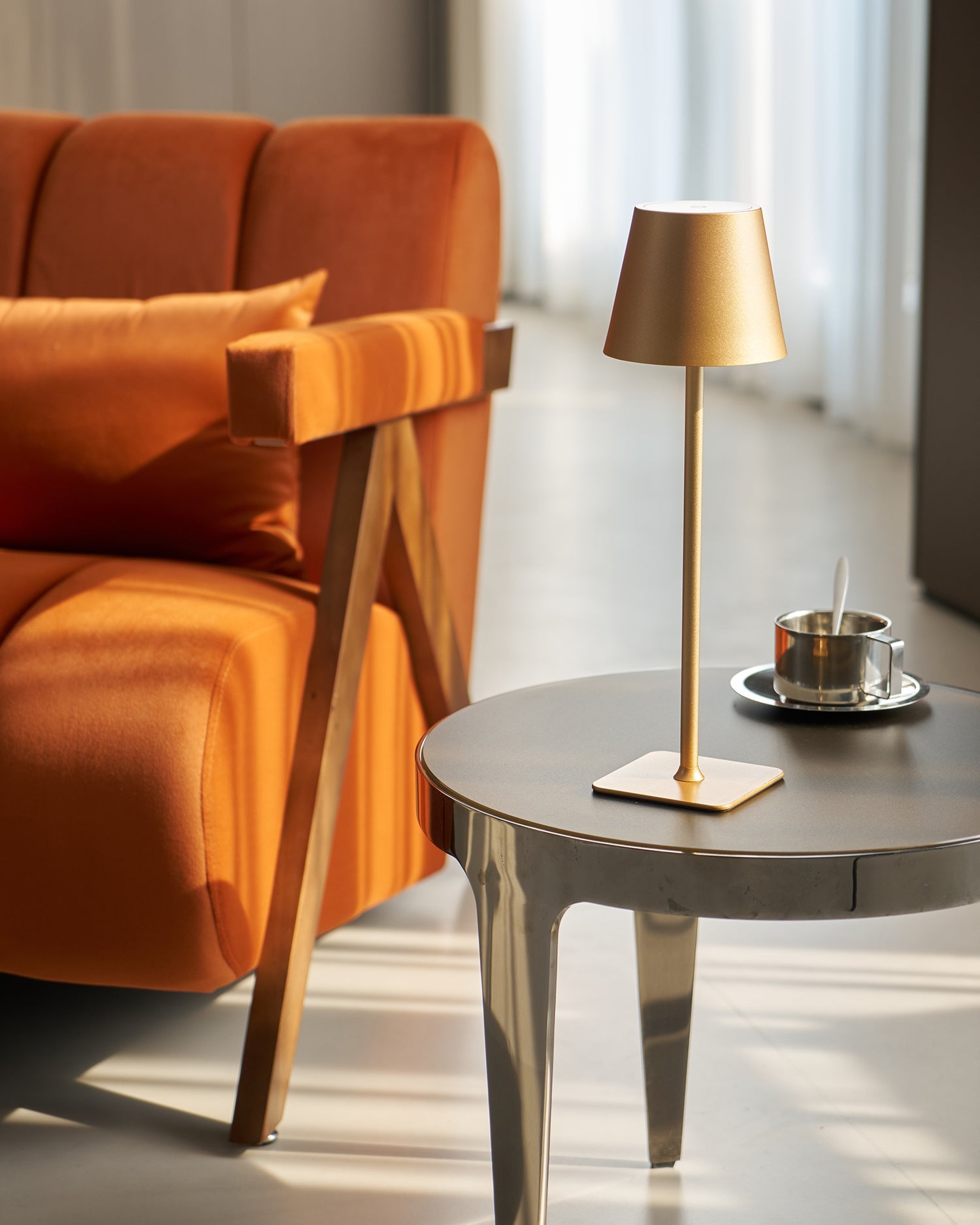 Doku Table Lamp - Loonglight