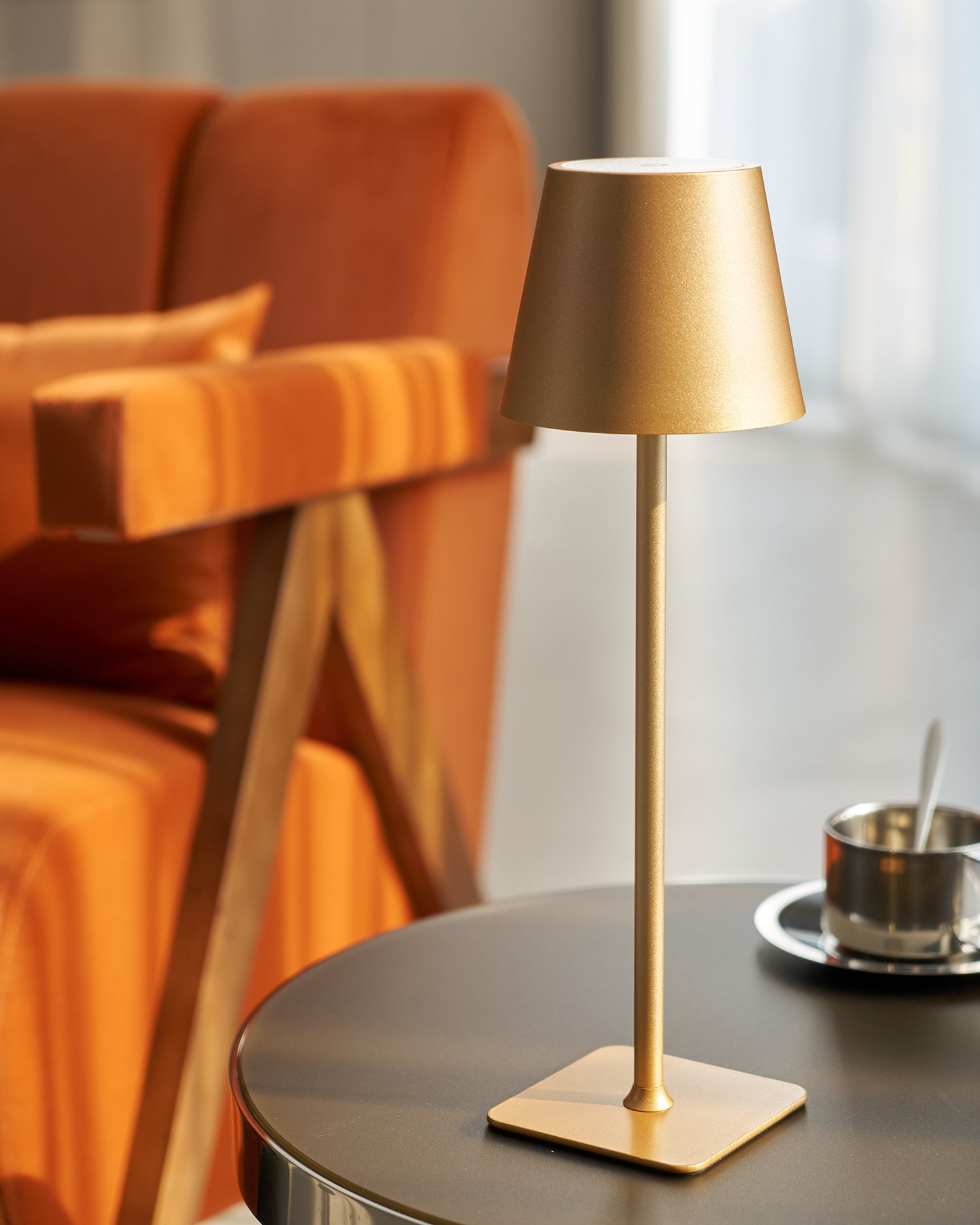 Doku Table Lamp - Loonglight
