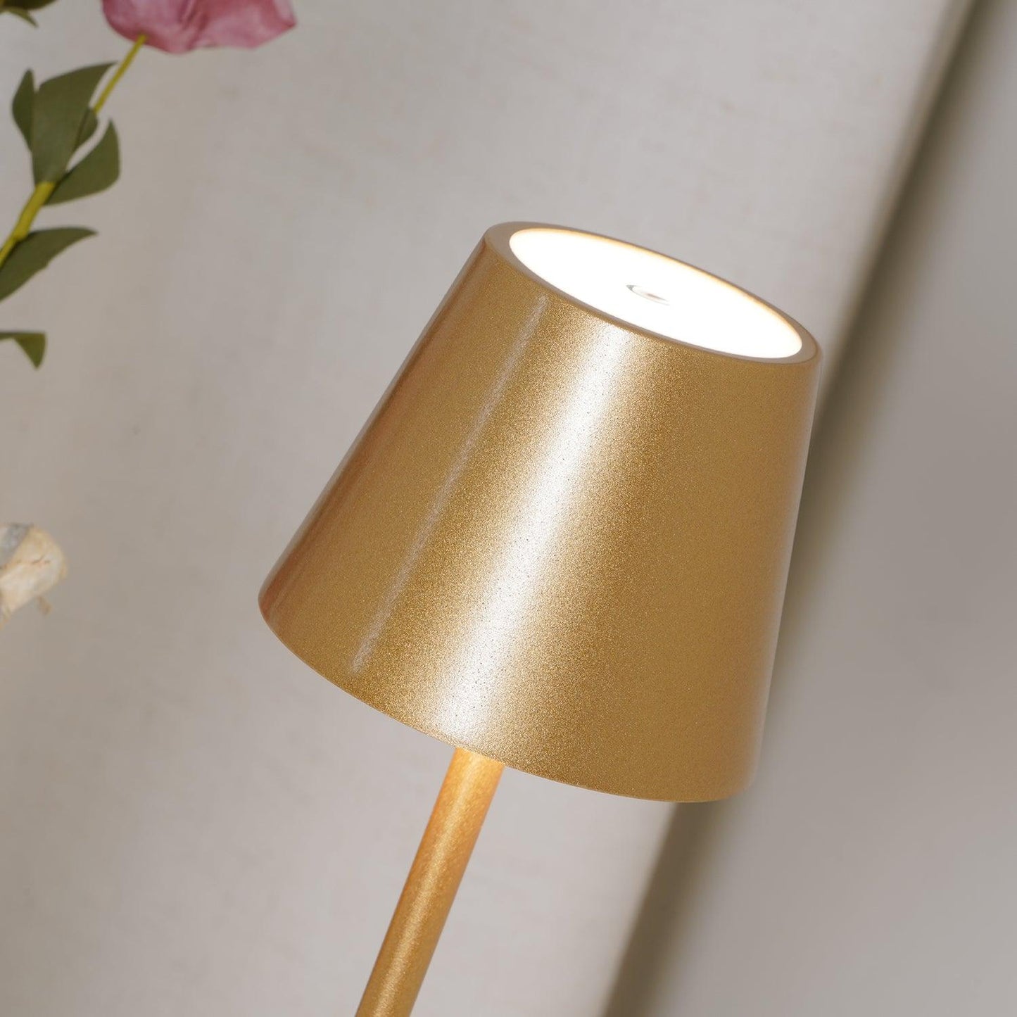 Doku Table Lamp - Loonglight