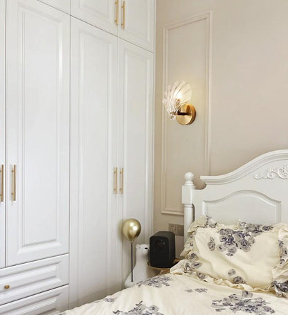 Elegant Seashell Wall Light - Loonglight