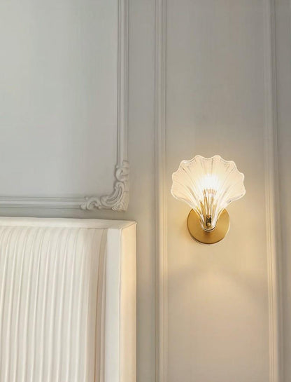 Elegant Seashell Wall Light - Loonglight