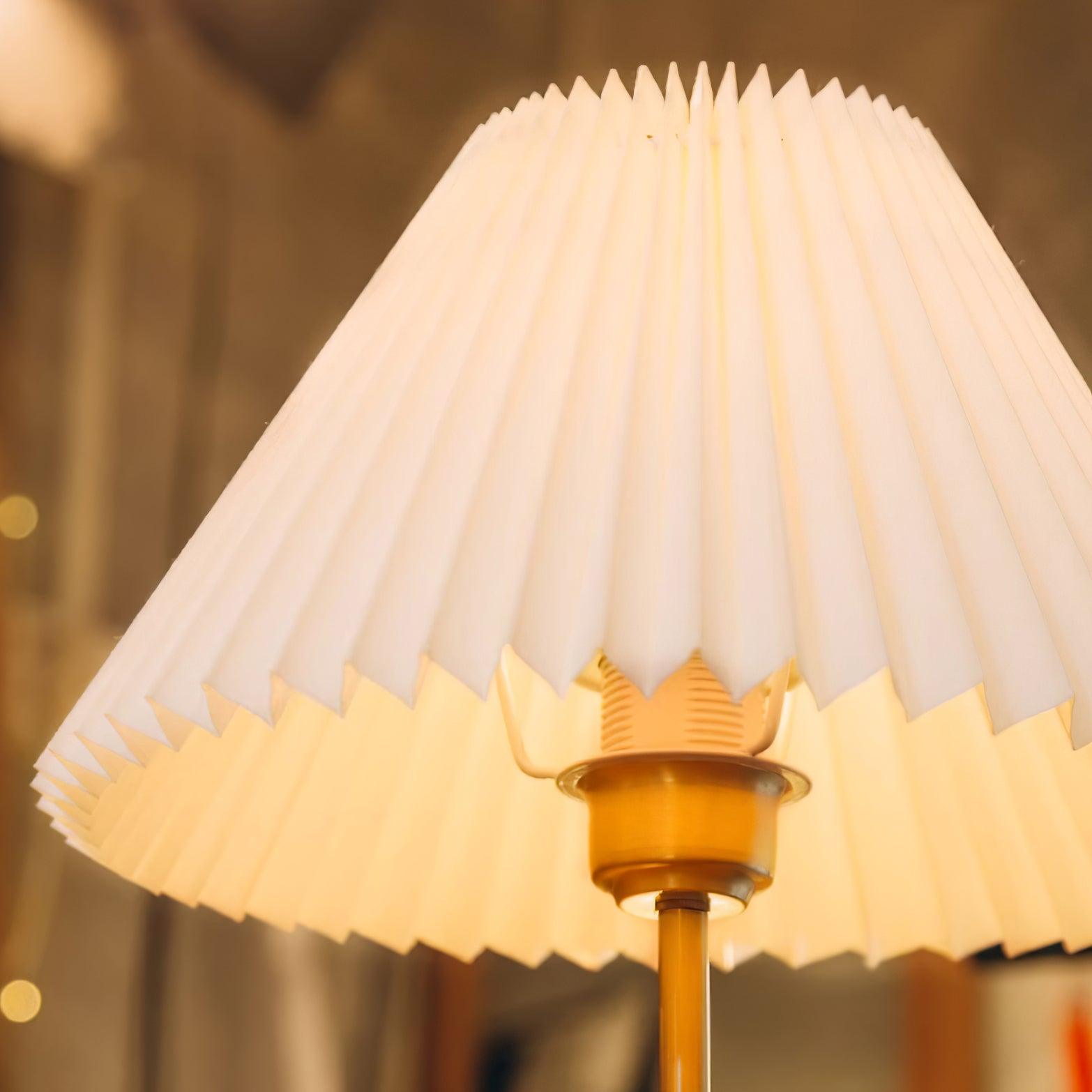 Ella Pleated Table Lamp - Loonglight