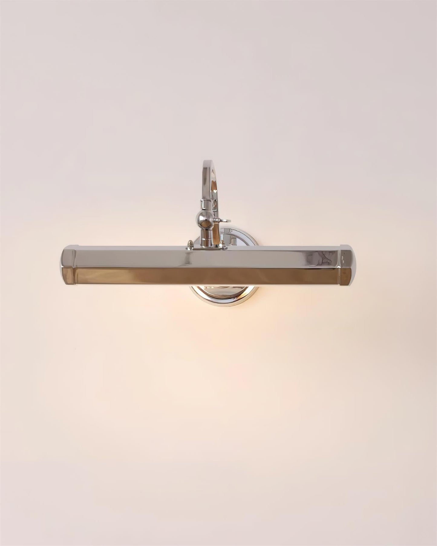 Curvara Wall Lamp