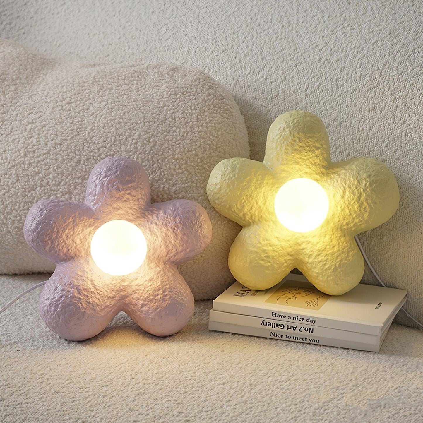 Emiko Flowers Table Lamp - Loonglight
