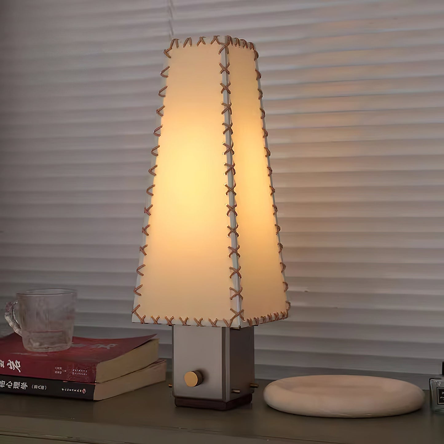 Estela Table Lamp - Loonglight