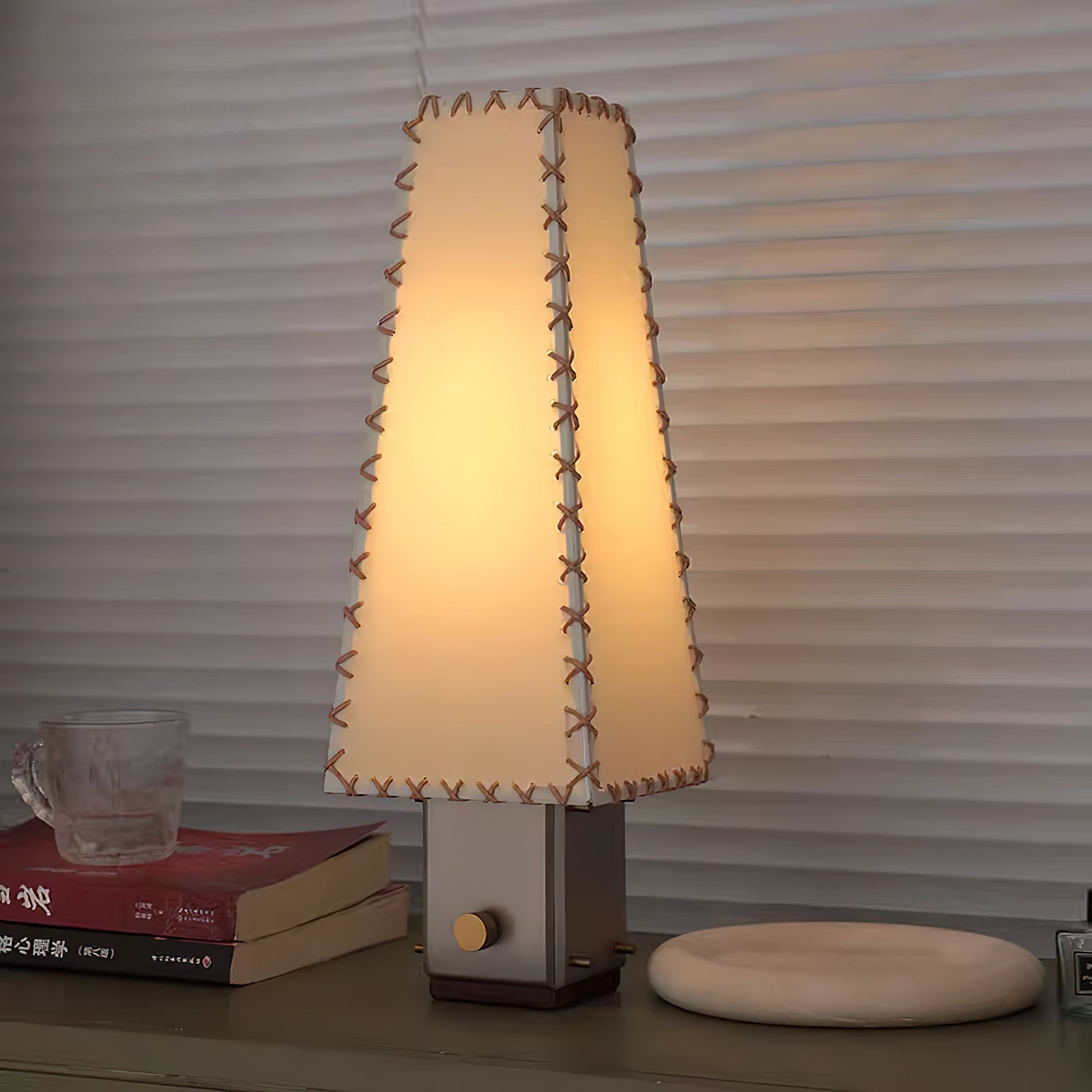 Estela Table Lamp - Loonglight