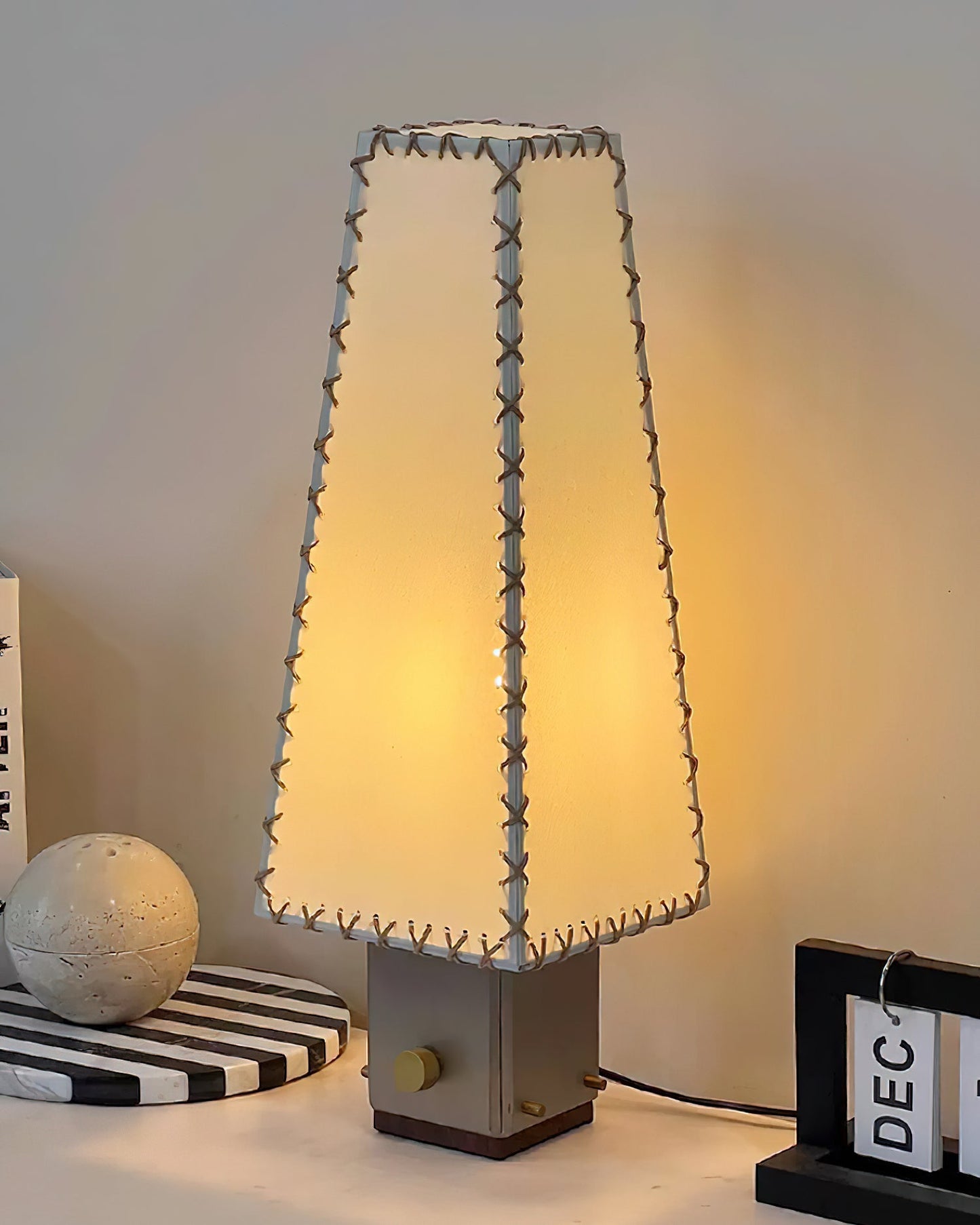 Estela Table Lamp - Loonglight