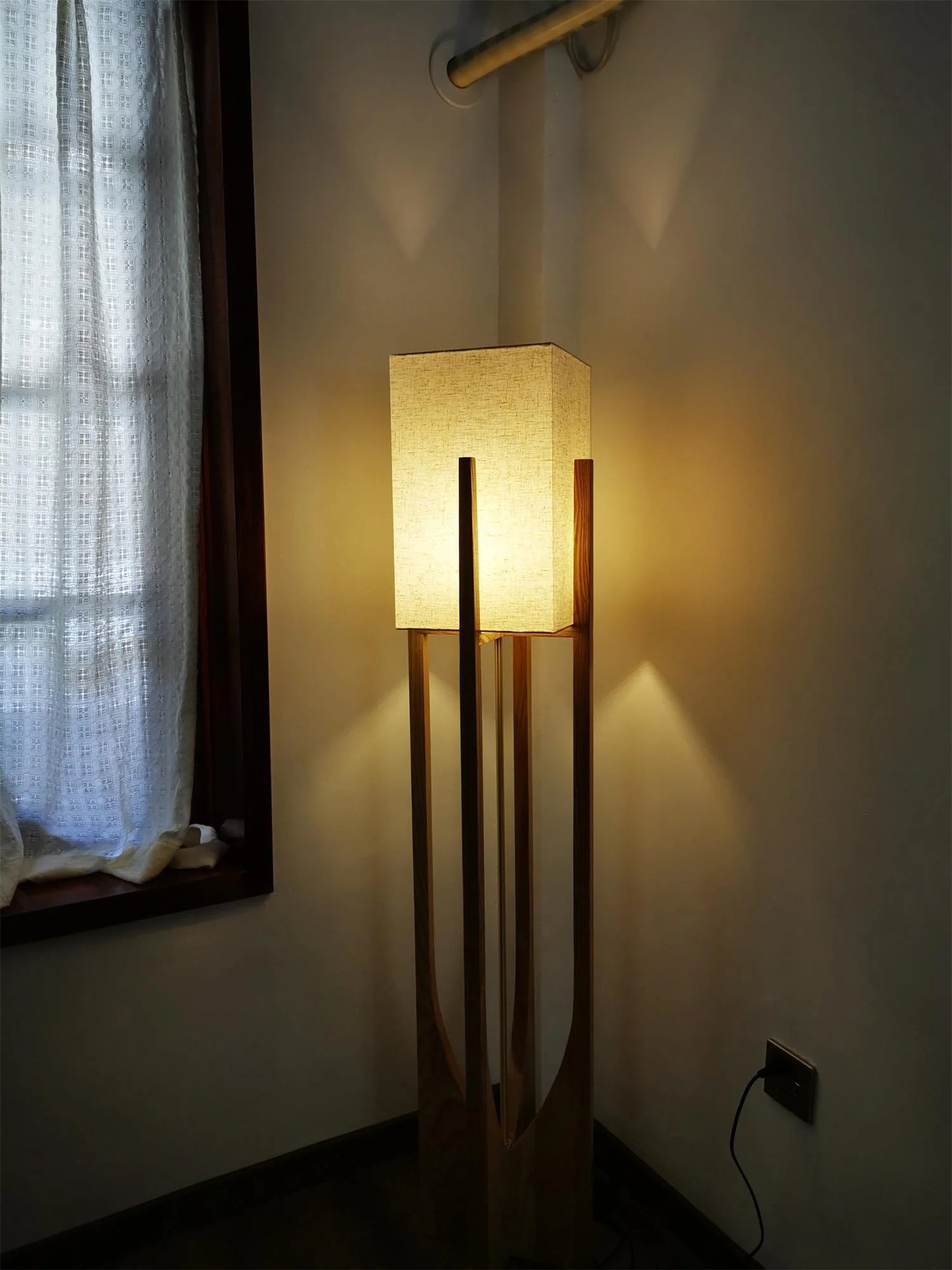 Fairbanks Floor Lamp - Loonglight
