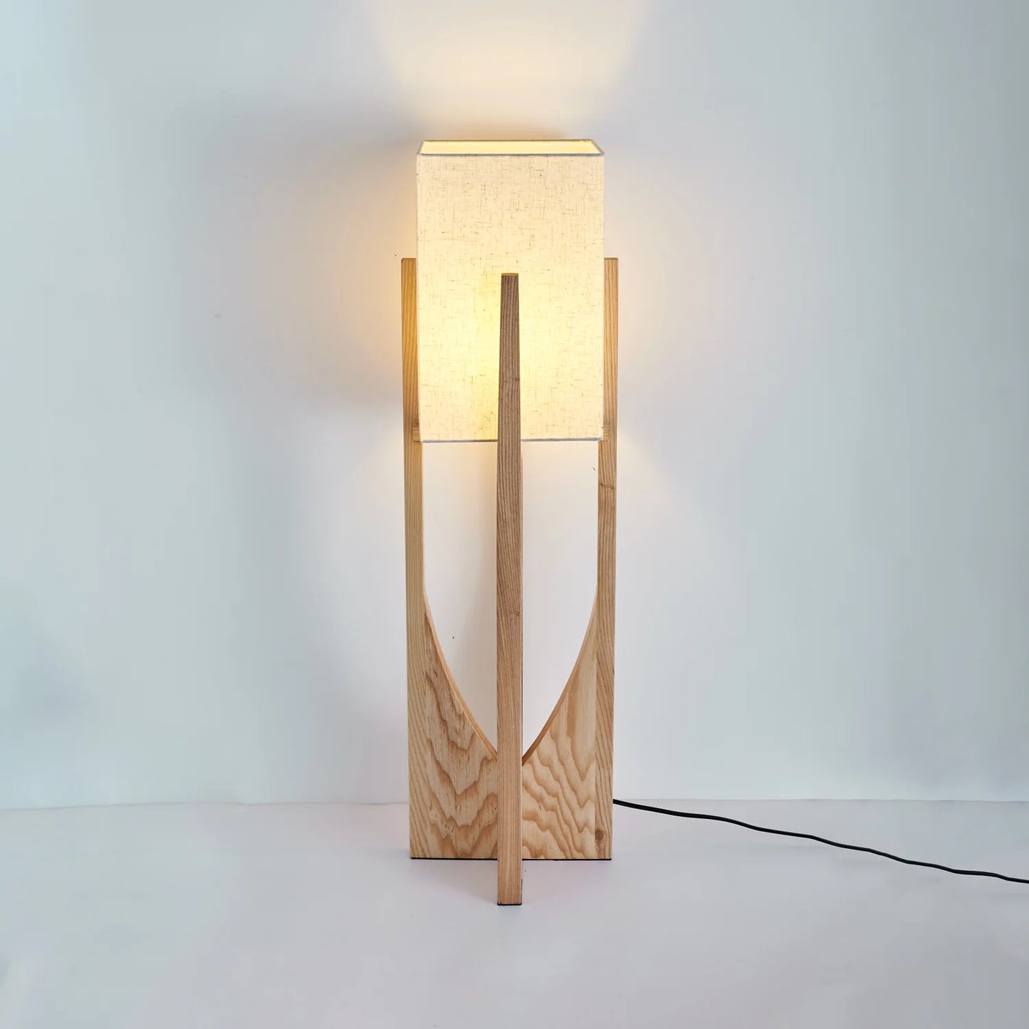 Fairbanks Floor Lamp - Loonglight