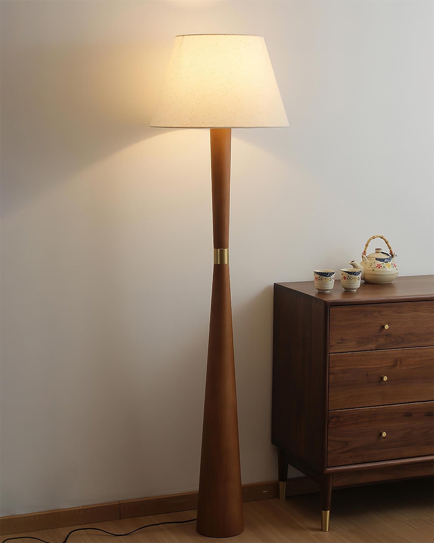 Faros Floor Lamp - Loonglight
