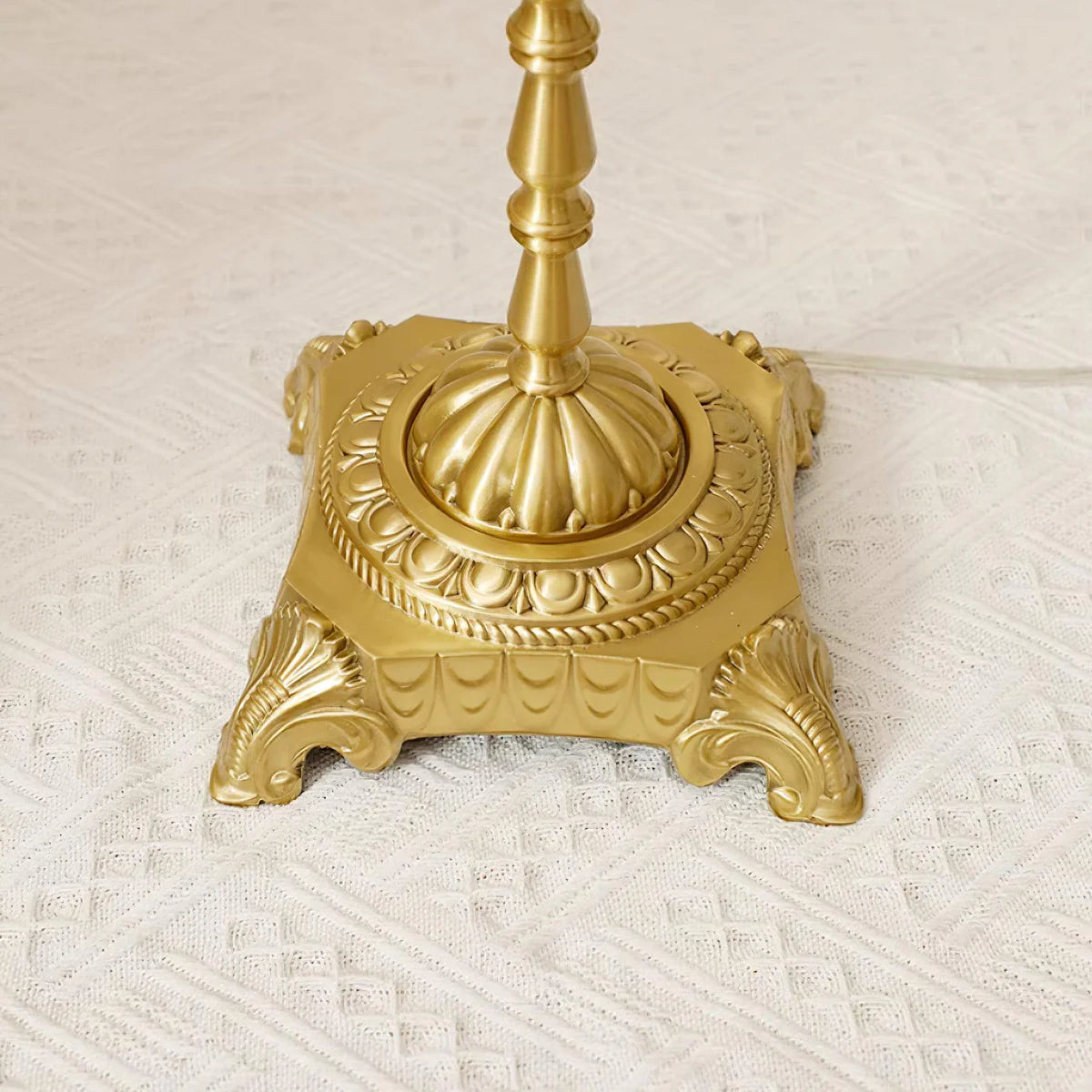 Fina Tassel Floor Lamp - Loonglight